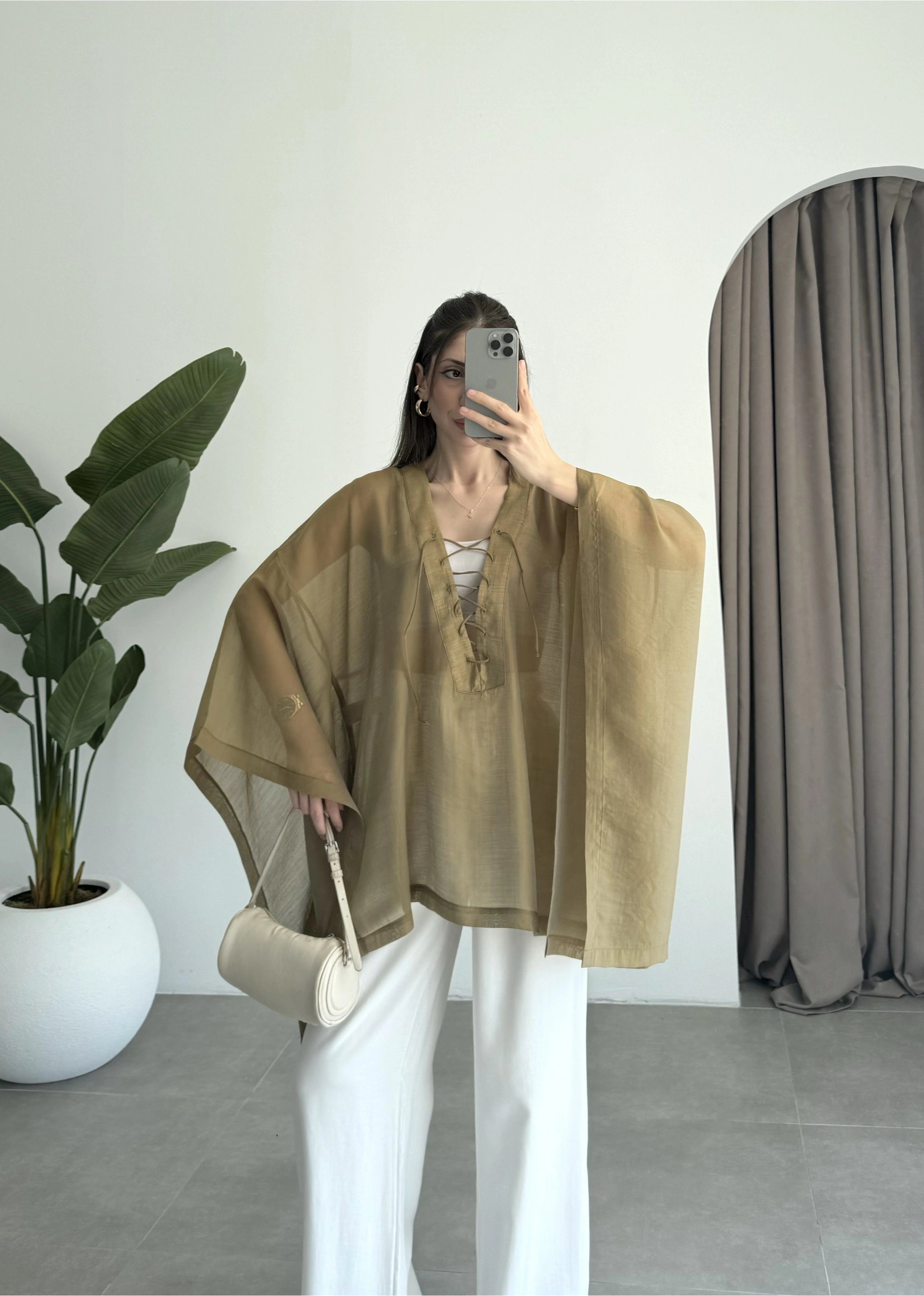 Bağcıklı Yarasakol Olive Panço