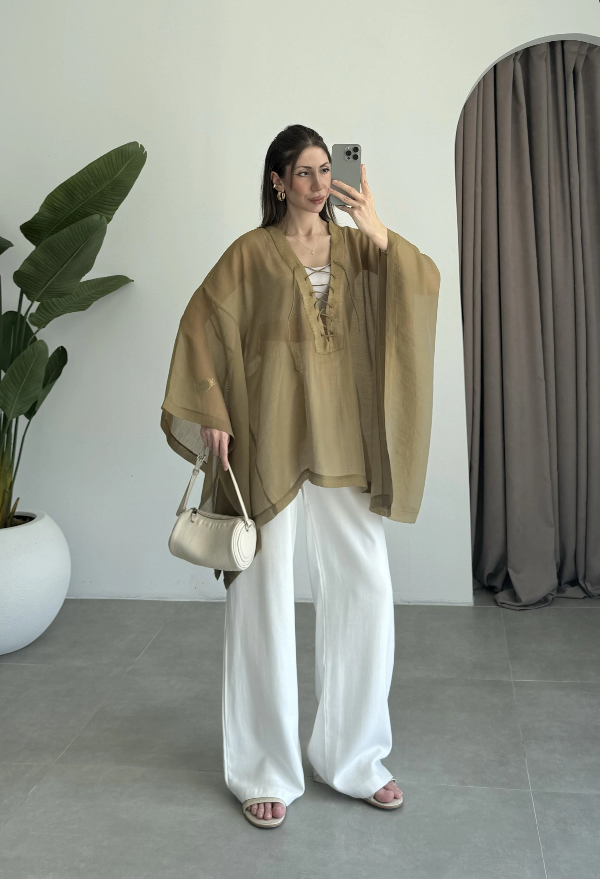Bağcıklı Yarasakol Olive Panço