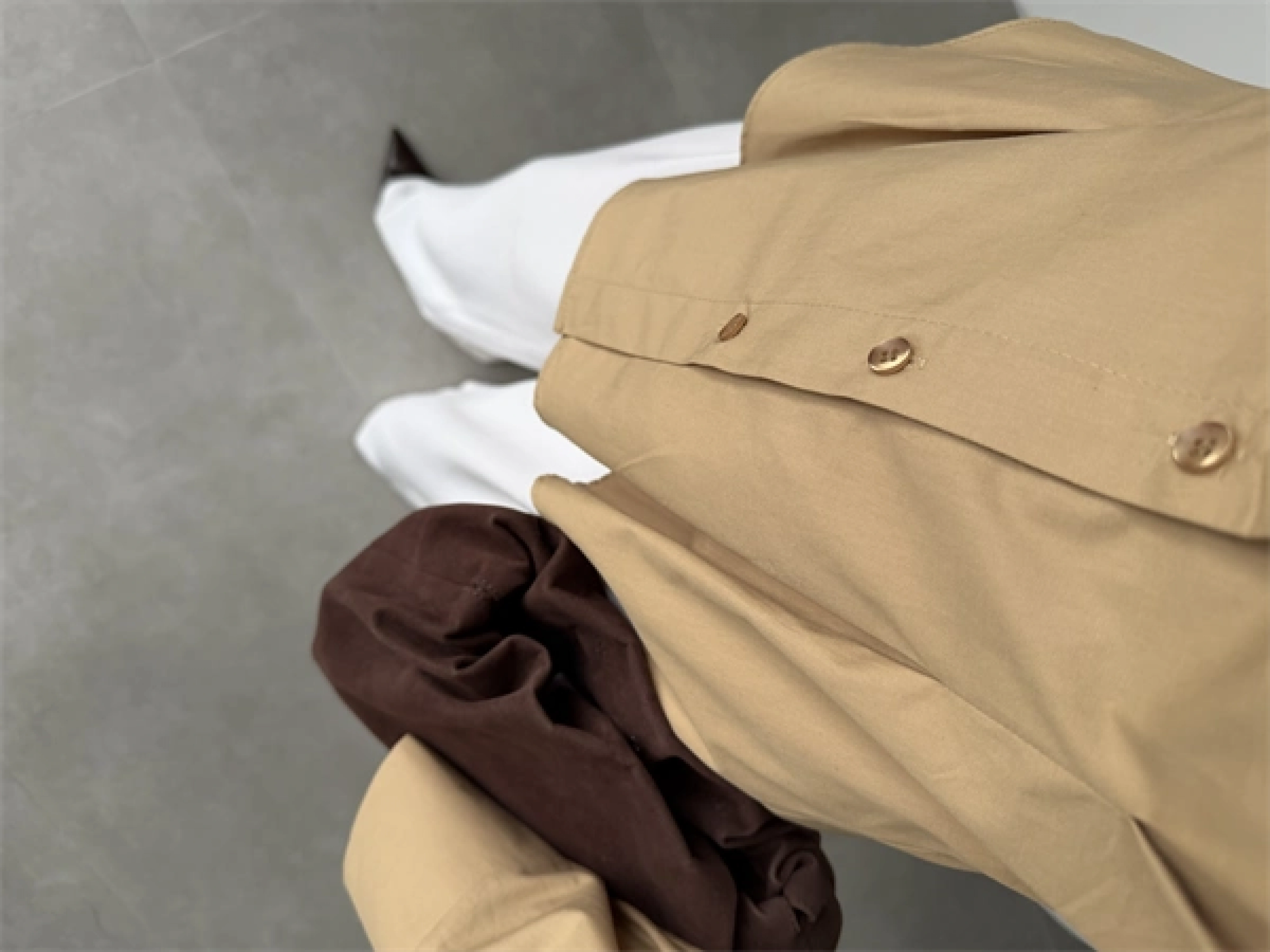 Belden Oturtmalı Pilili Camel Poplin Gömlek