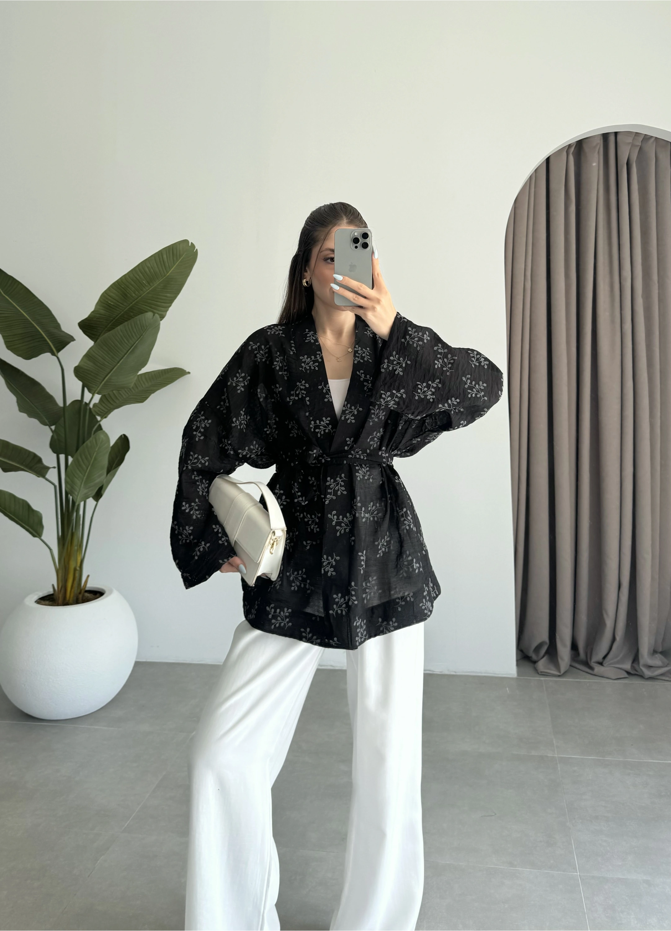 Nakış Baskılı Kuşaklı Siyah Kimono