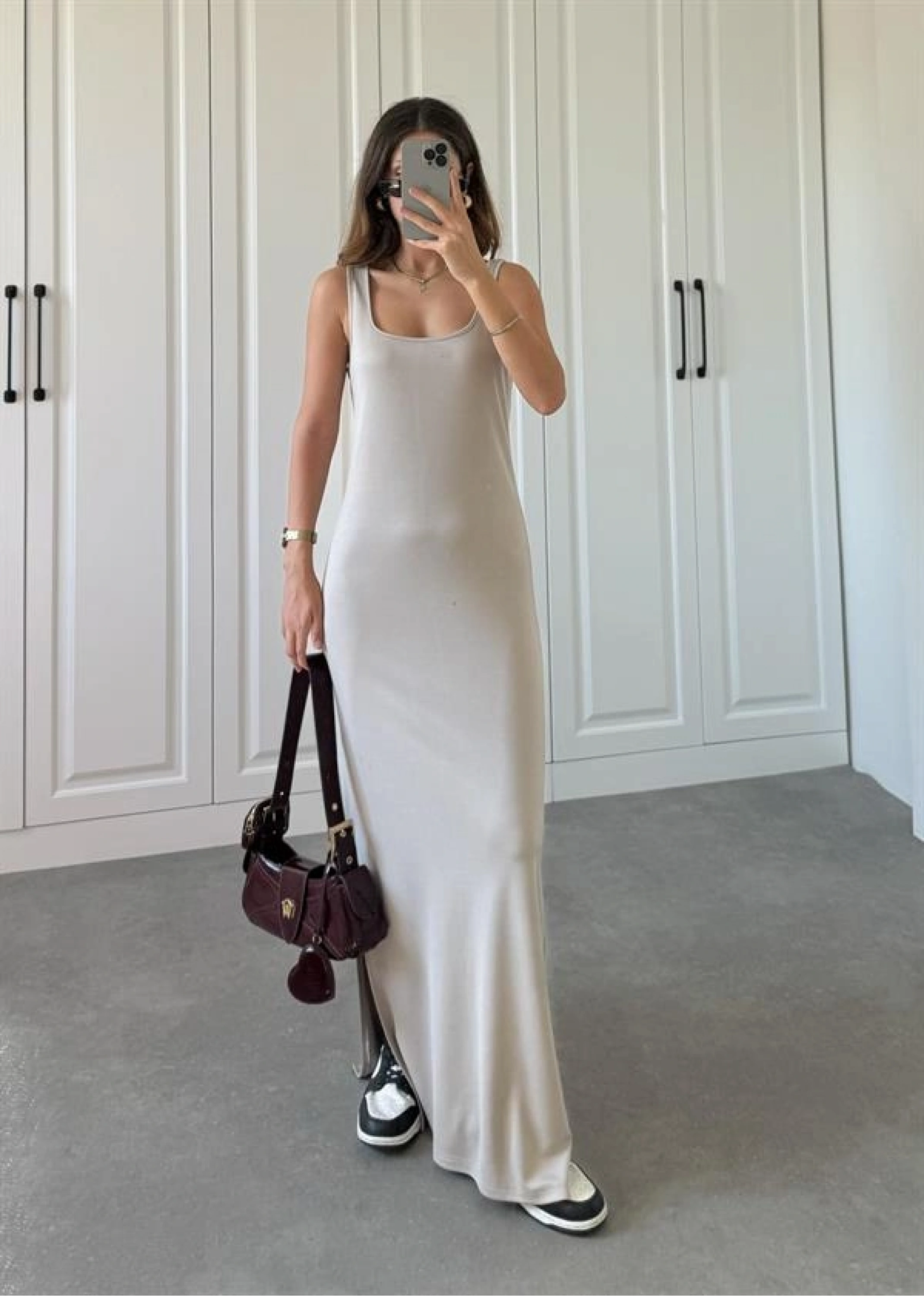 Oysh Kumaş Basic Yırtmaçlı Vizon Uzun Elbise