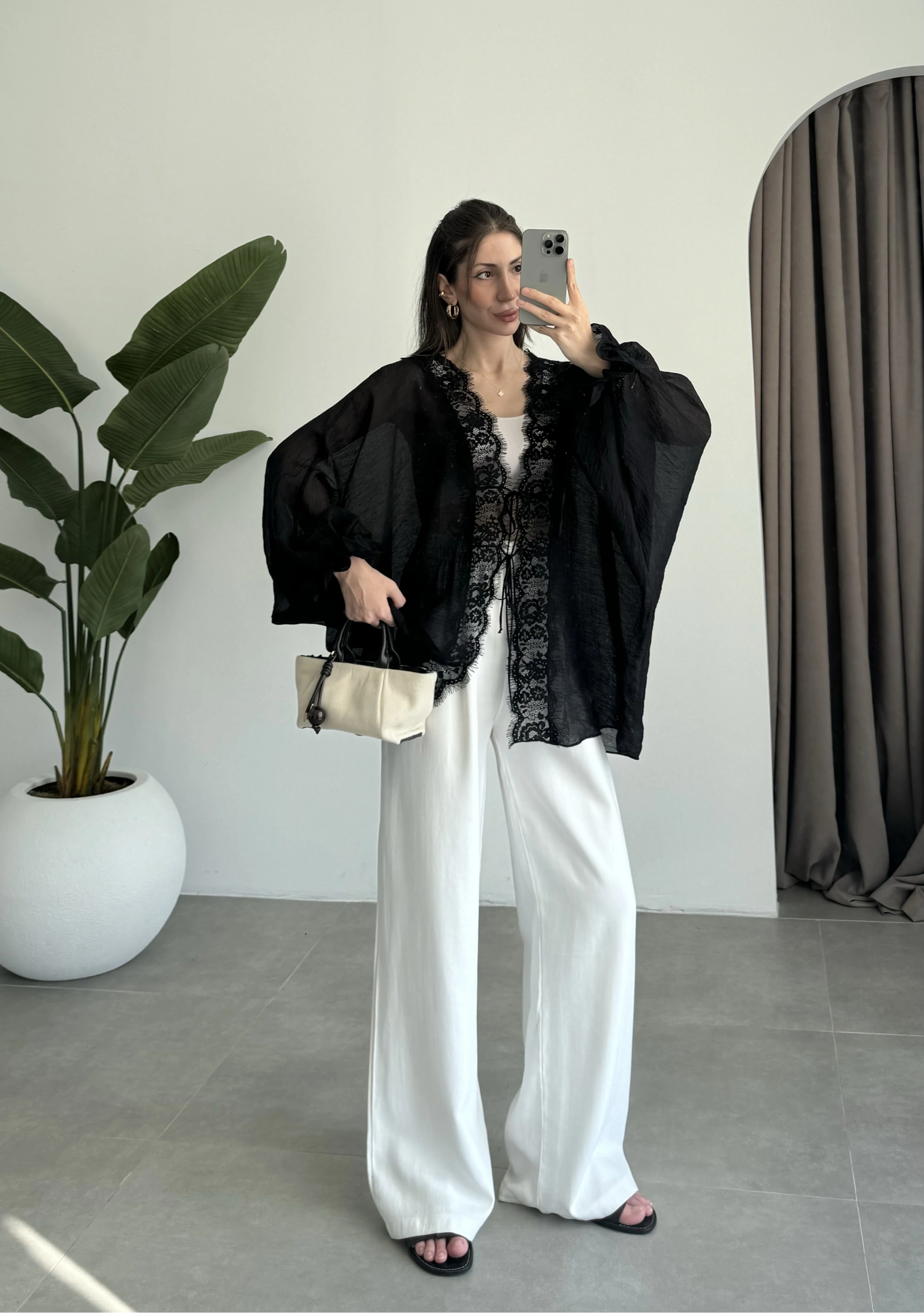 Pera Dantelli Siyah Kimono Gömlek