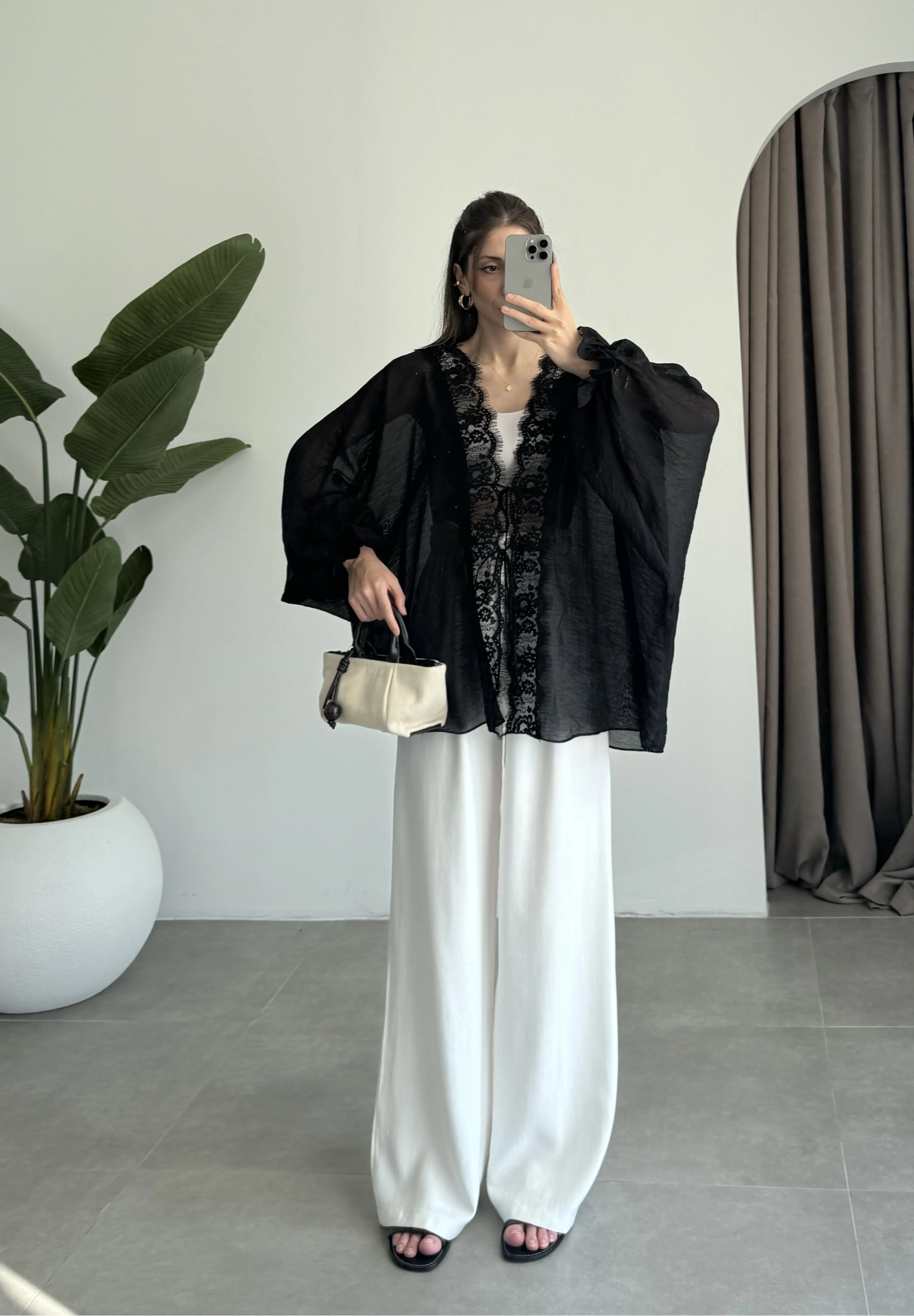 Pera Dantelli Siyah Kimono Gömlek