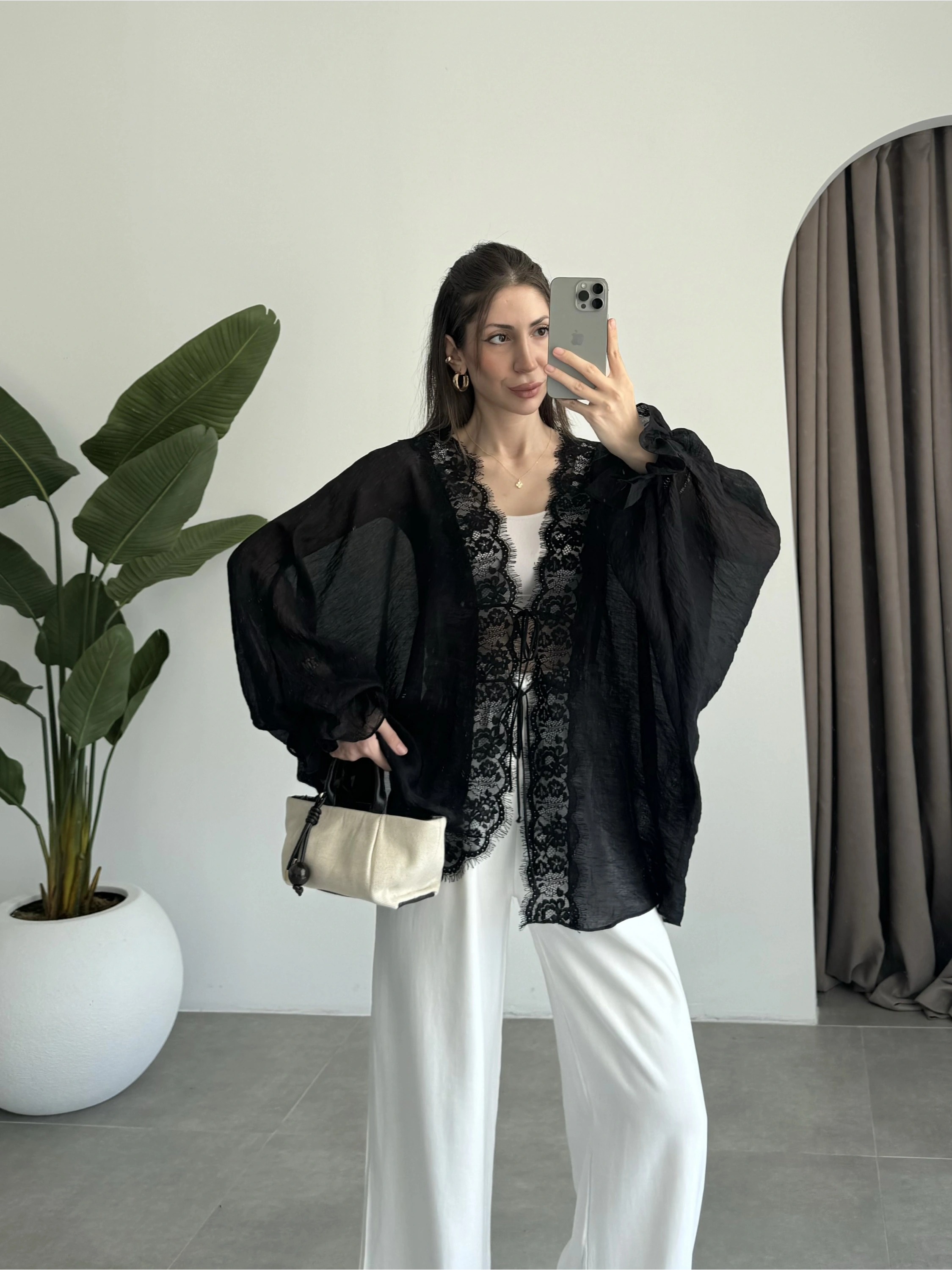 Pera Dantelli Siyah Kimono Gömlek