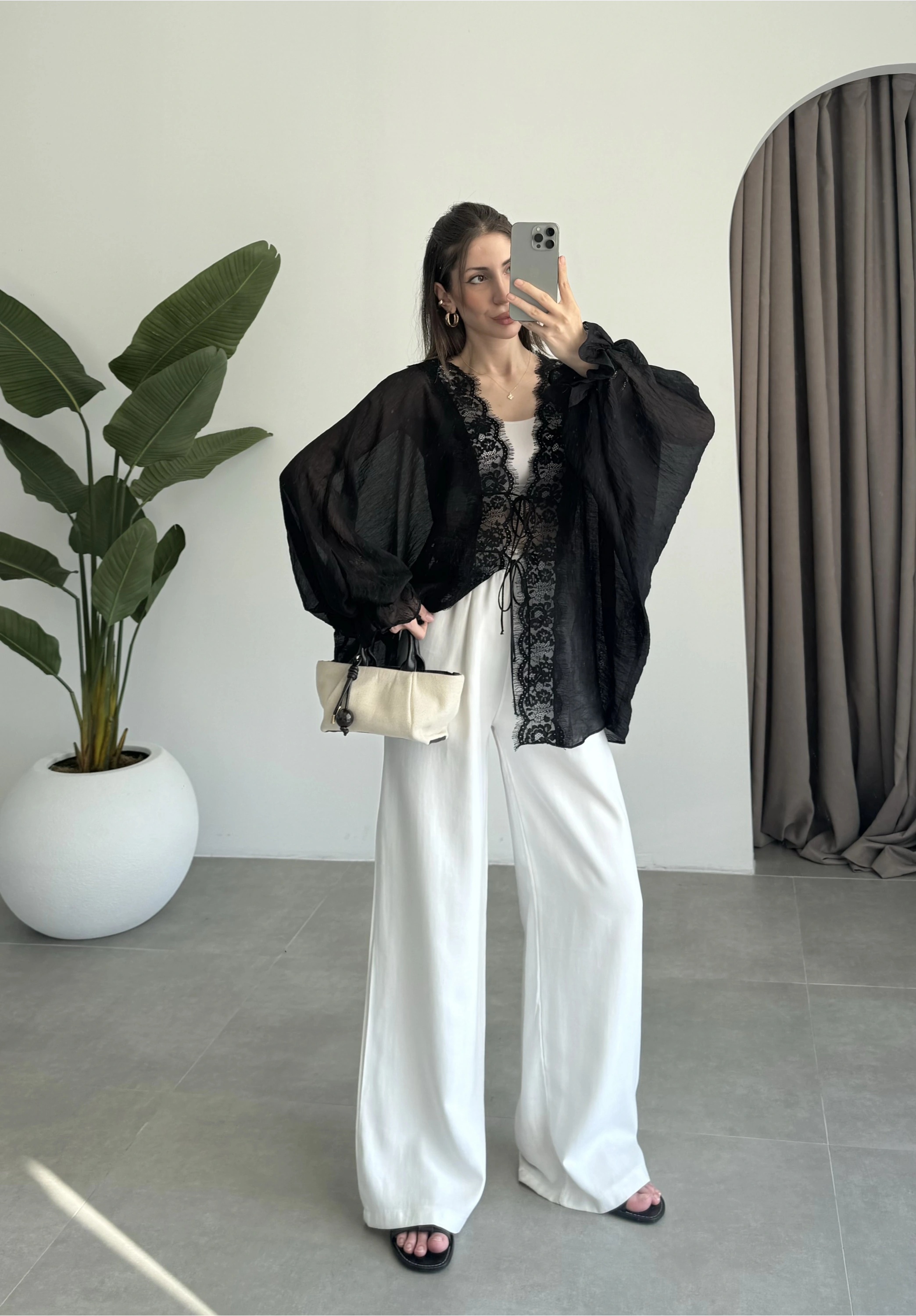 Pera Dantelli Siyah Kimono Gömlek