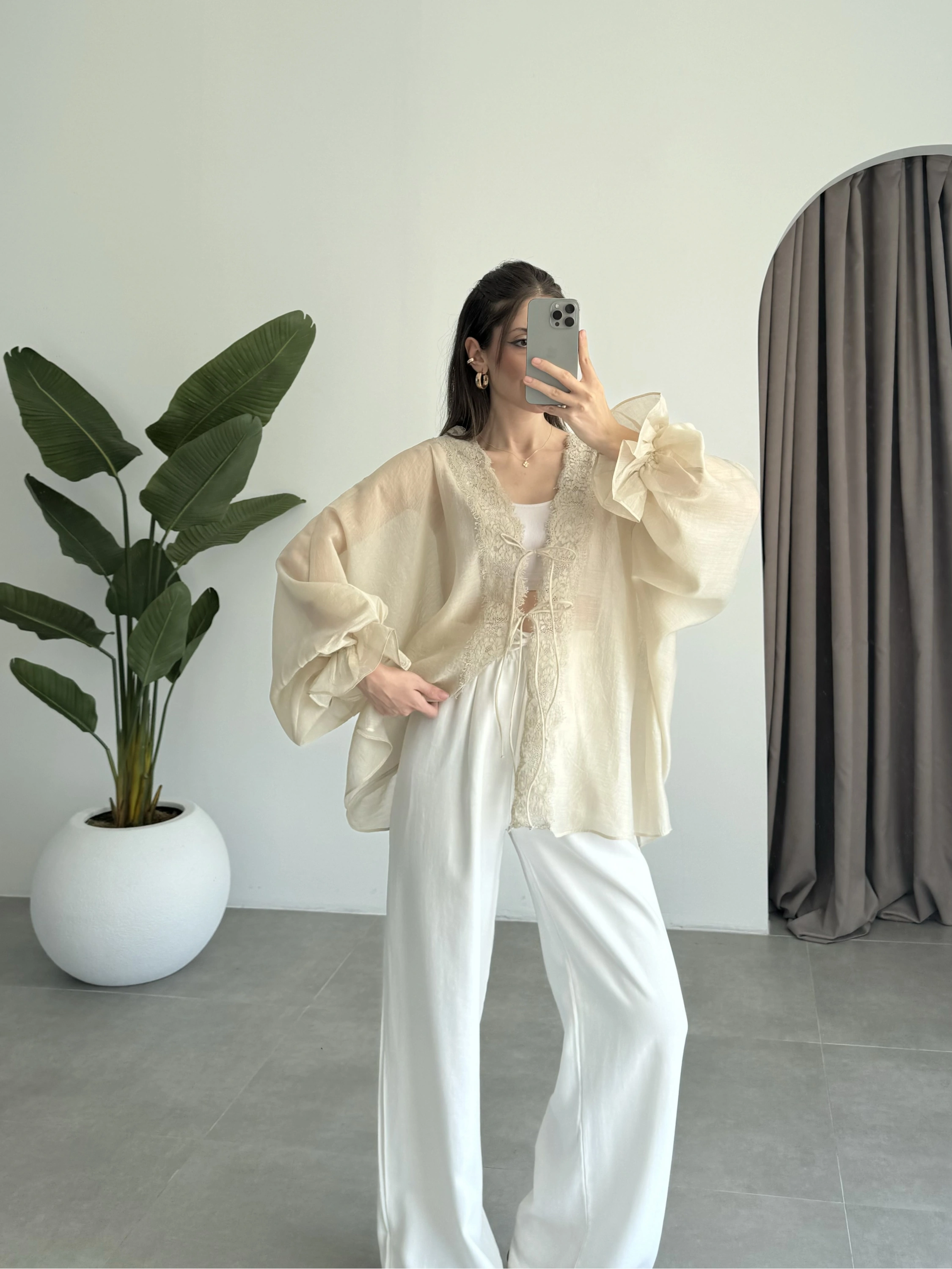 Pera Dantelli Taş Kimono Gömlek