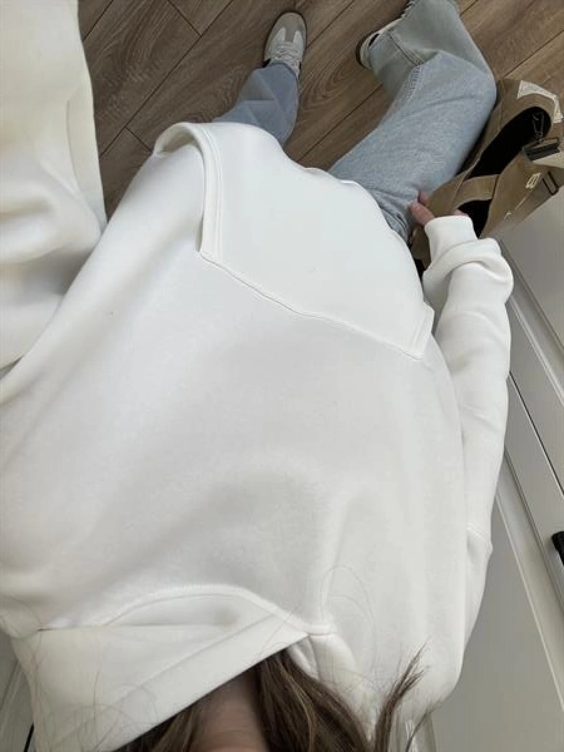 Şardonlu Oversize Beyaz Sweatshirt