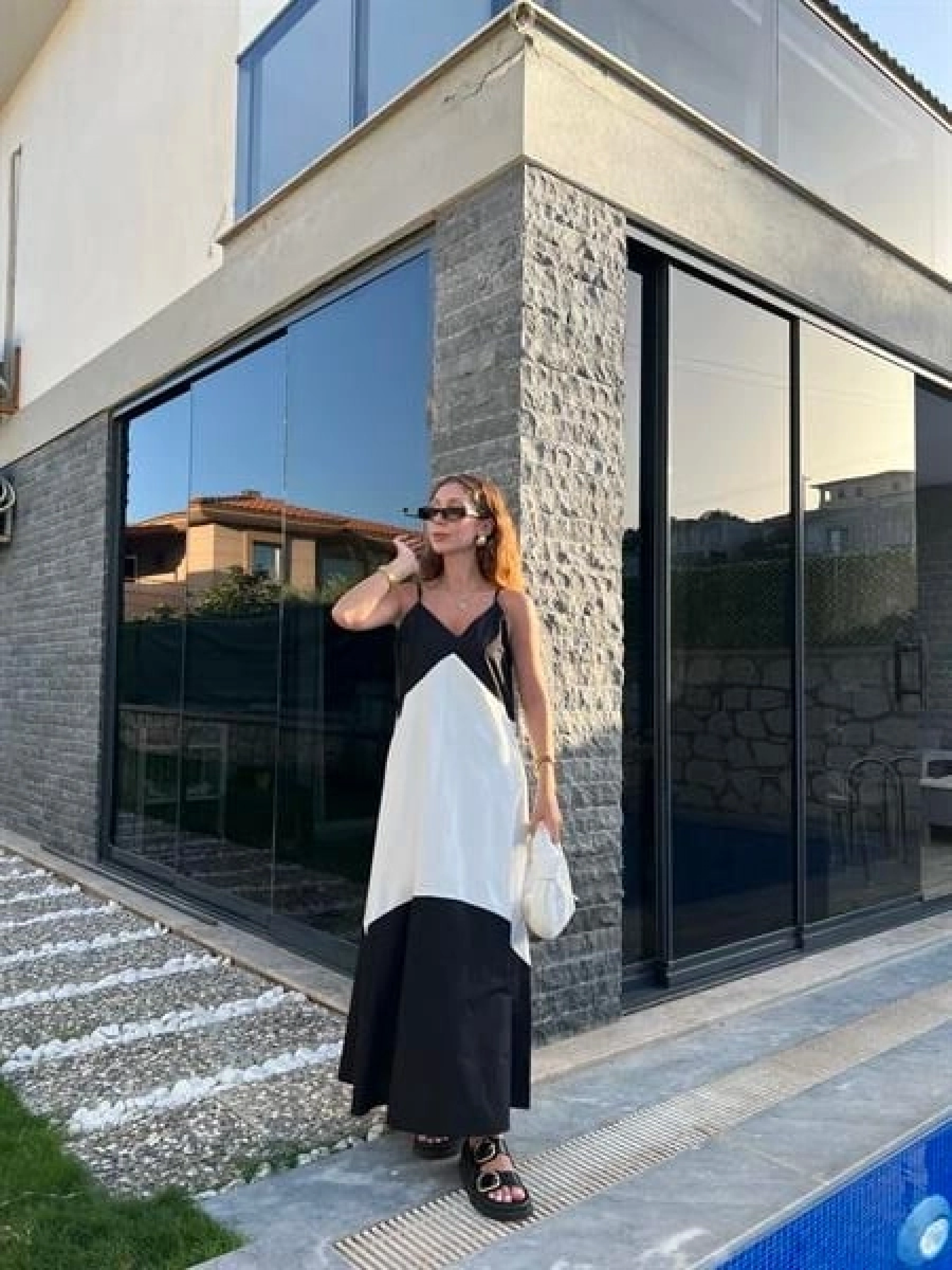 Siyah Beyaz Askılı Poplin Elbise