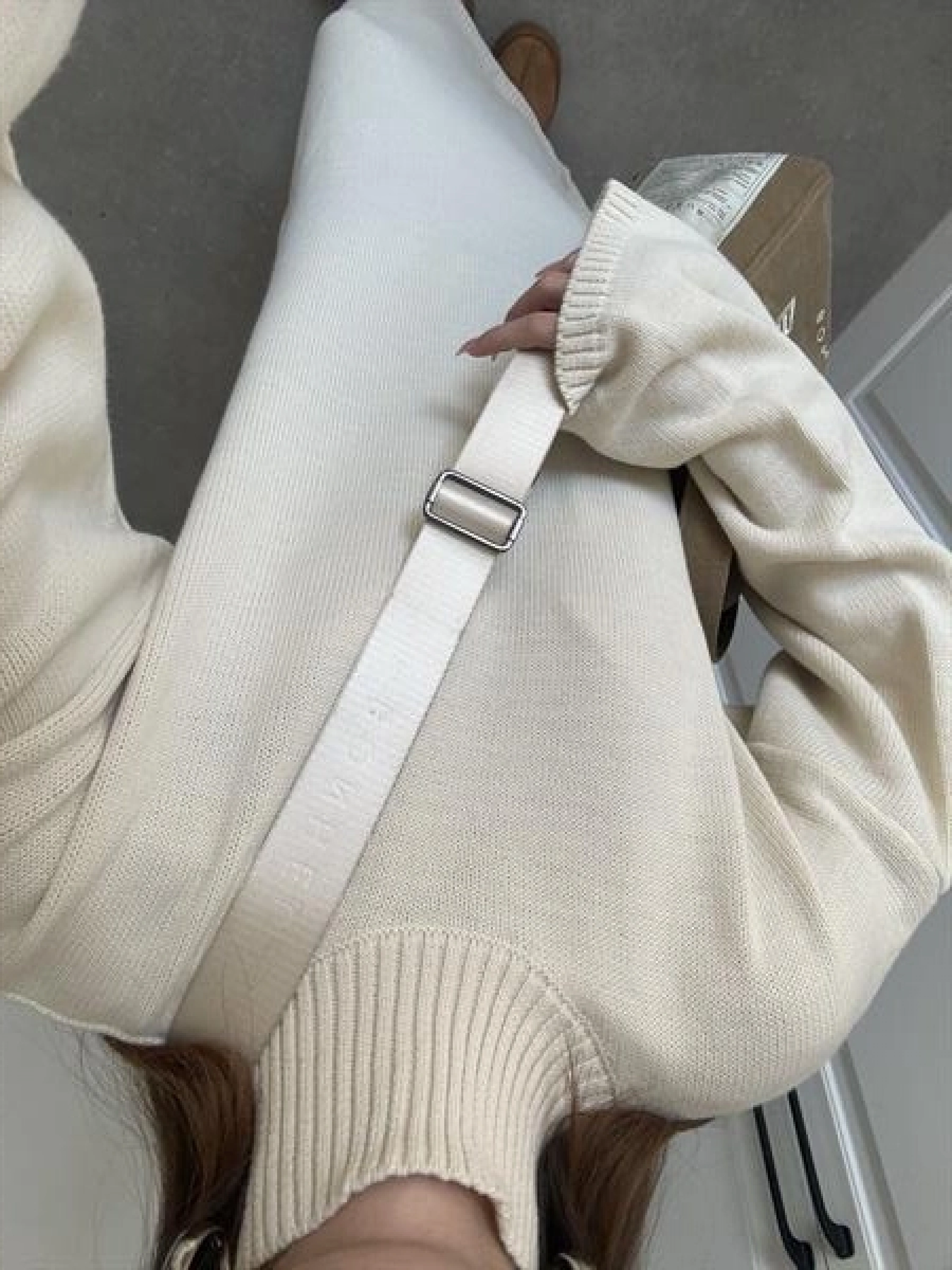 Taş Dik Yaka Oversize Triko Elbise