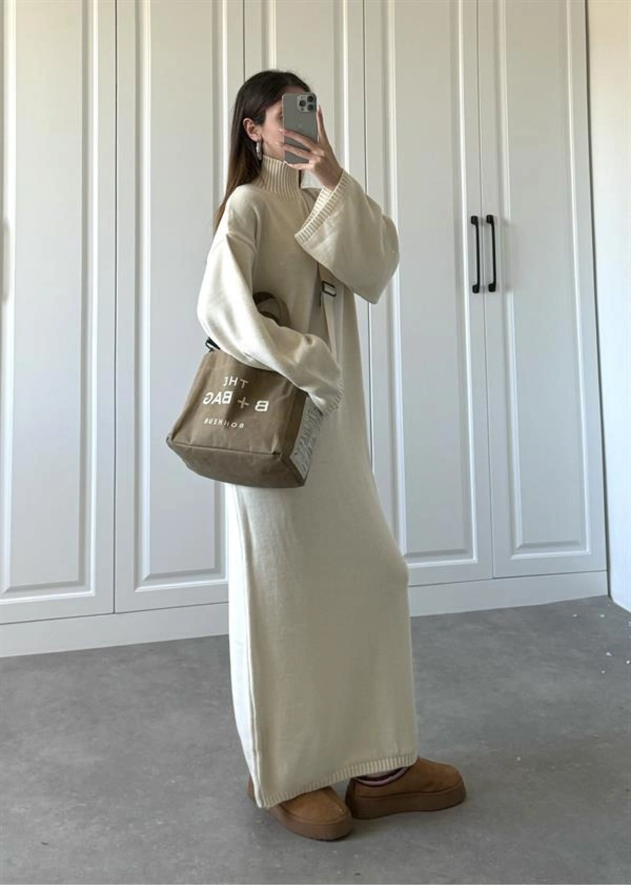 Taş Dik Yaka Oversize Triko Elbise