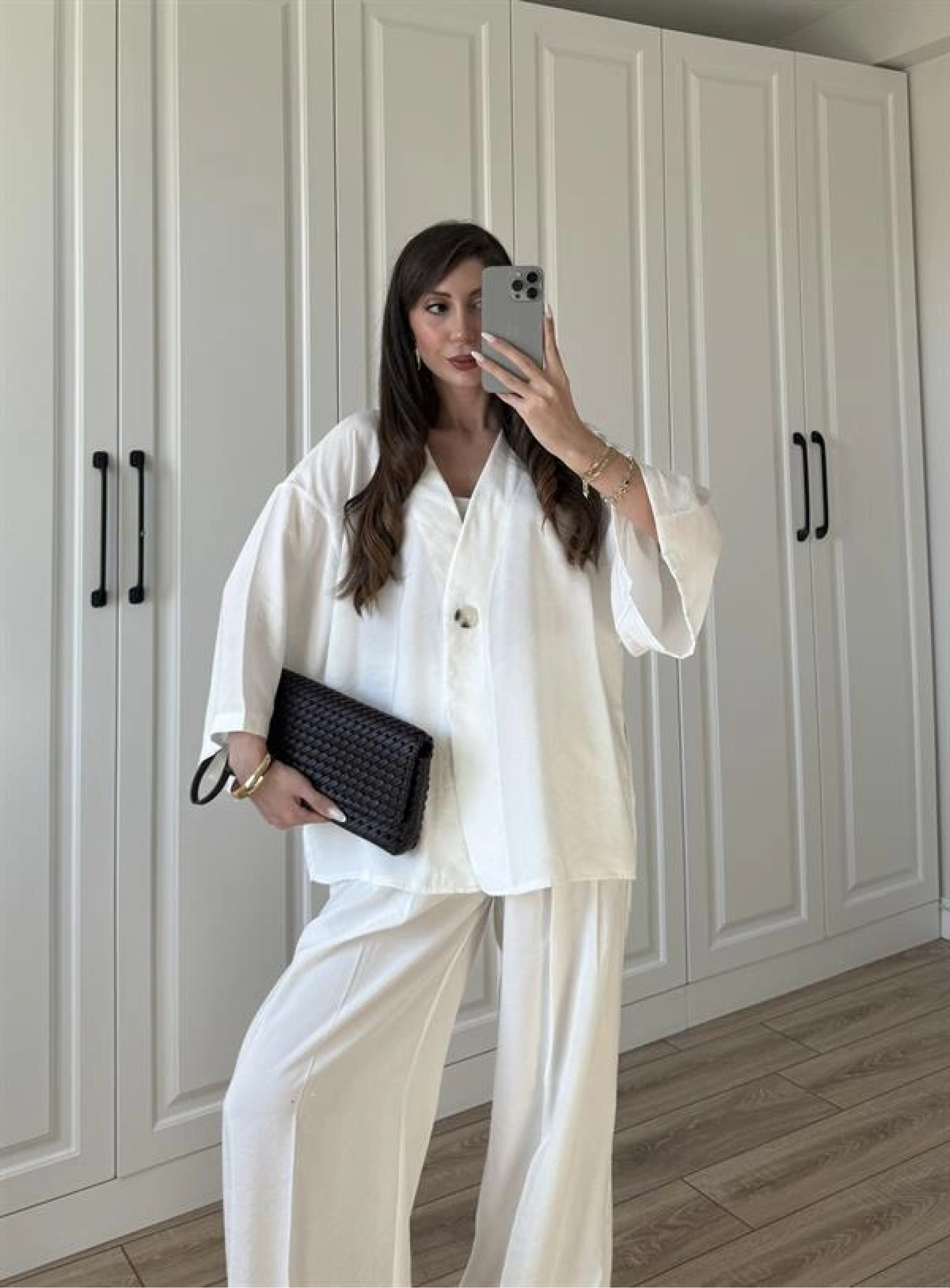 Tek Düğmeli Oversize Beyaz Gömlek Takım
