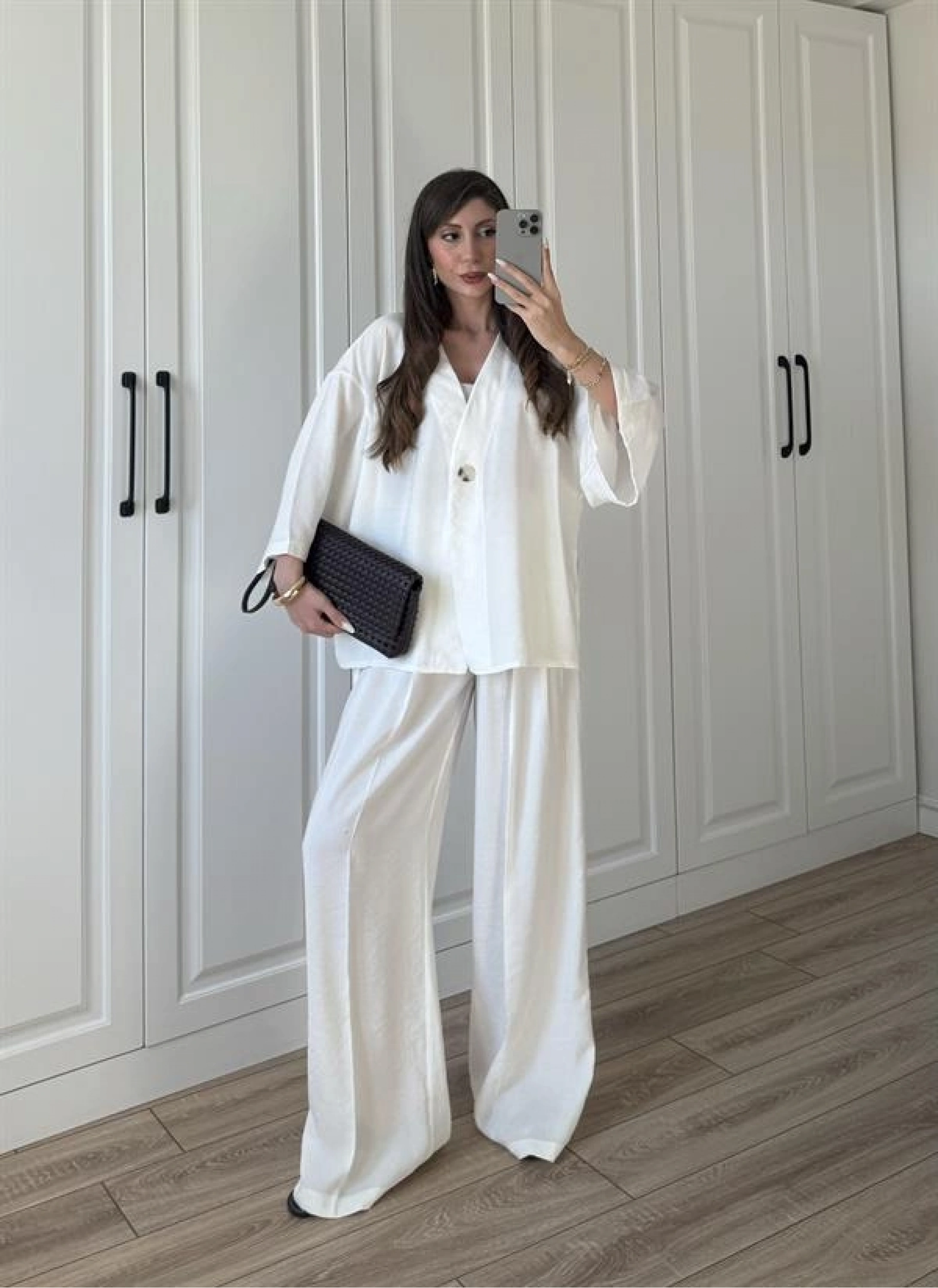 Tek Düğmeli Oversize Beyaz Gömlek Takım