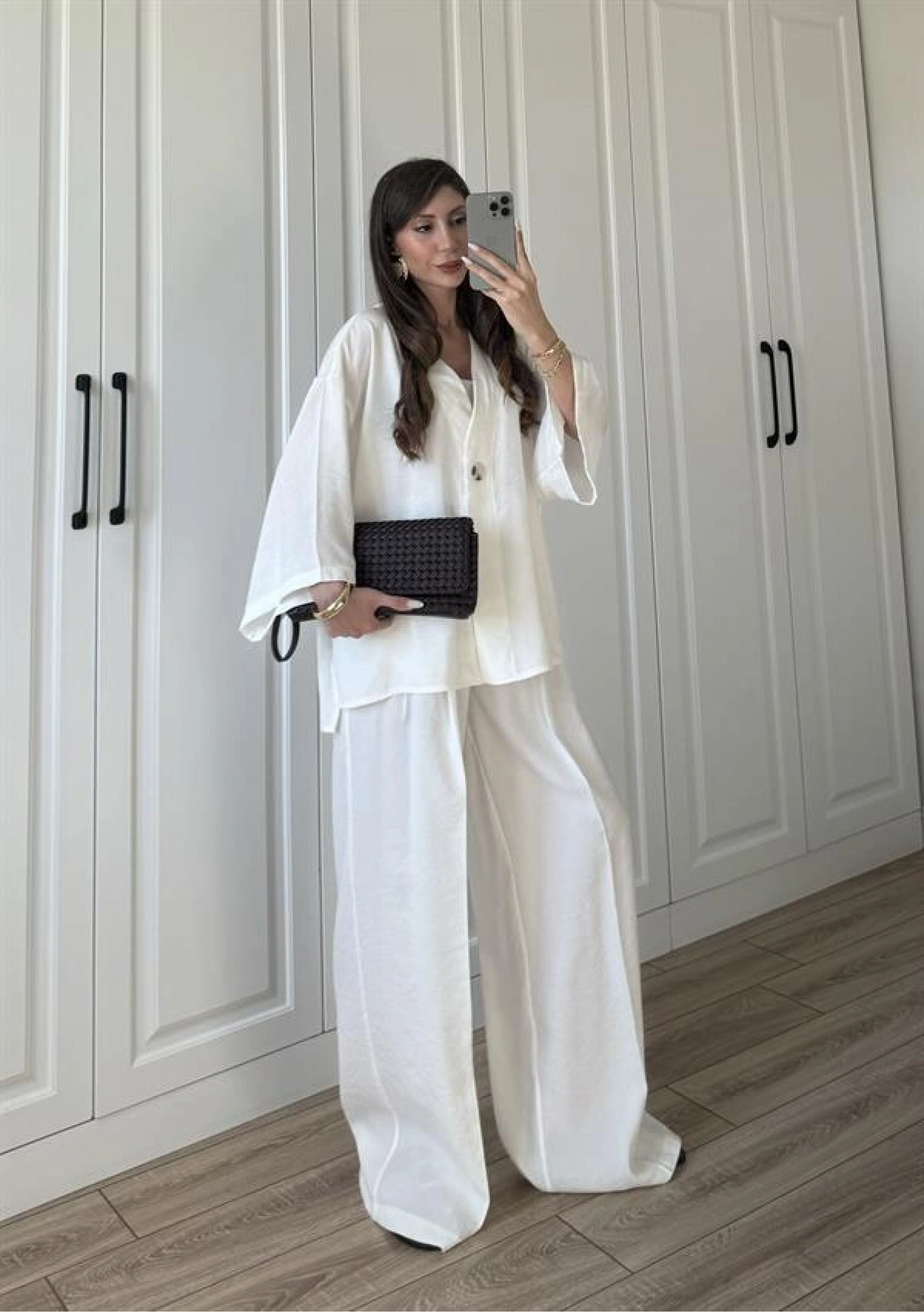 Tek Düğmeli Oversize Beyaz Gömlek Takım