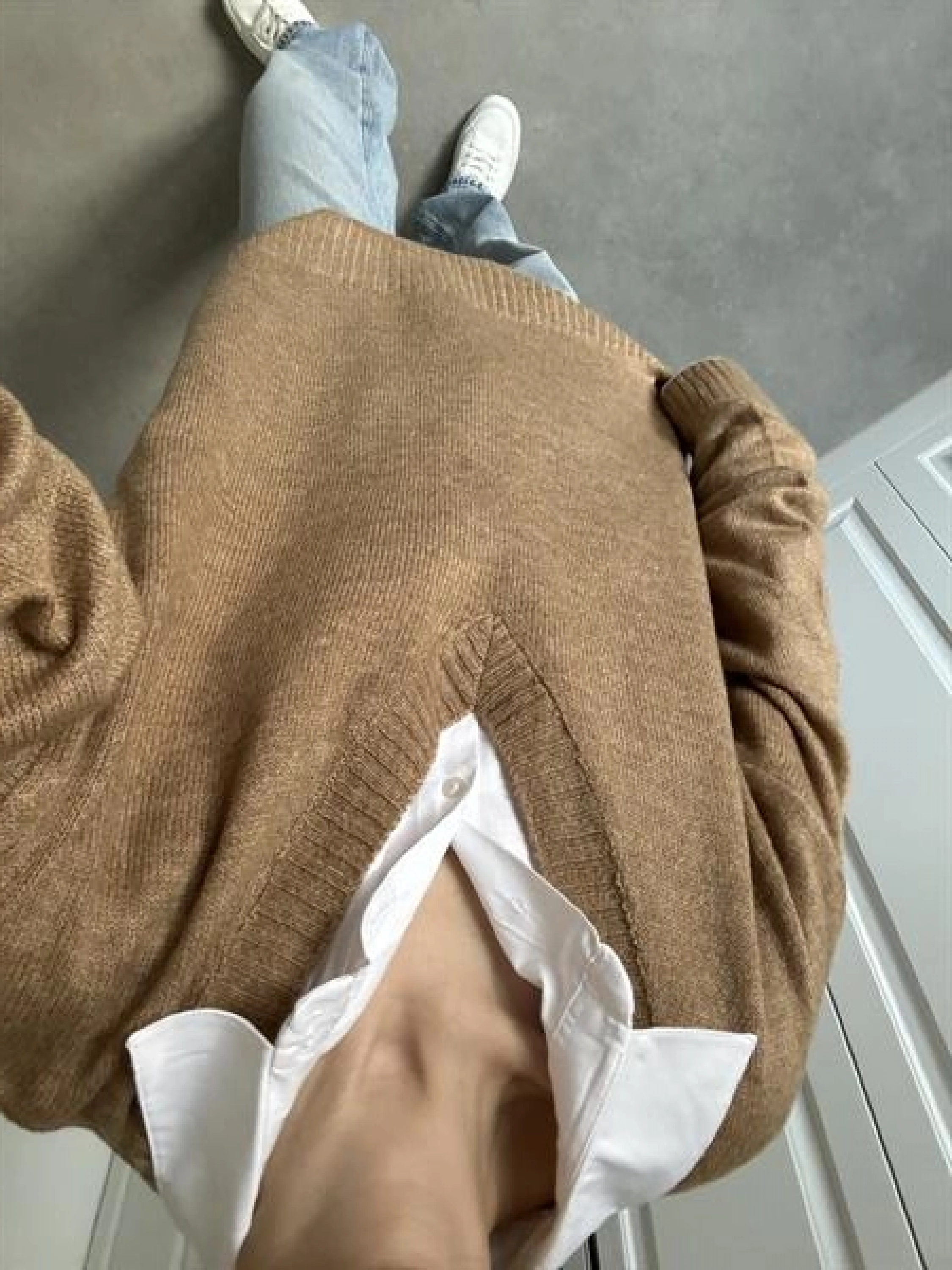 V Yaka Oversize Camel Triko Kazak