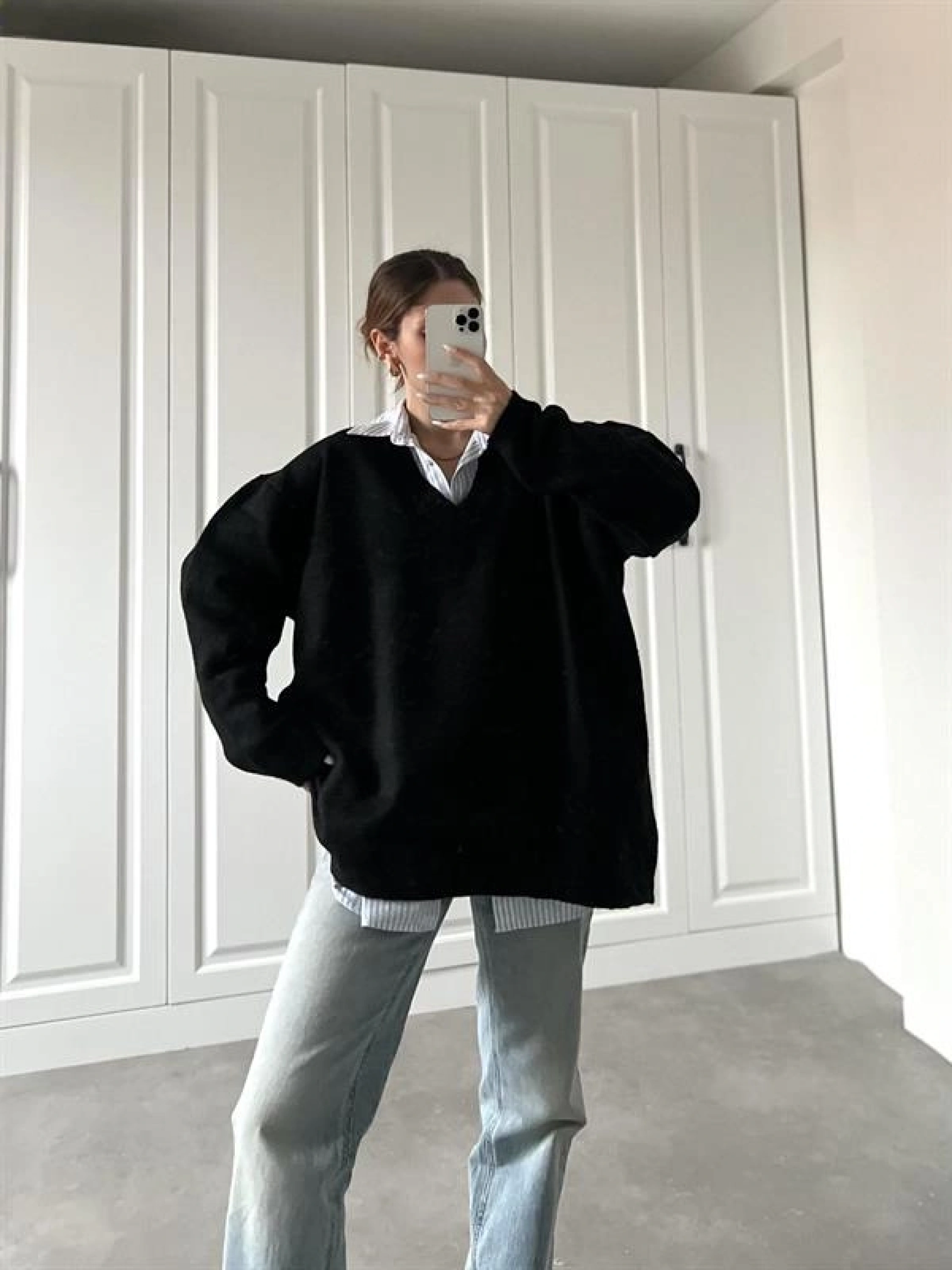 V Yaka Oversize Siyah Basic Kazak
