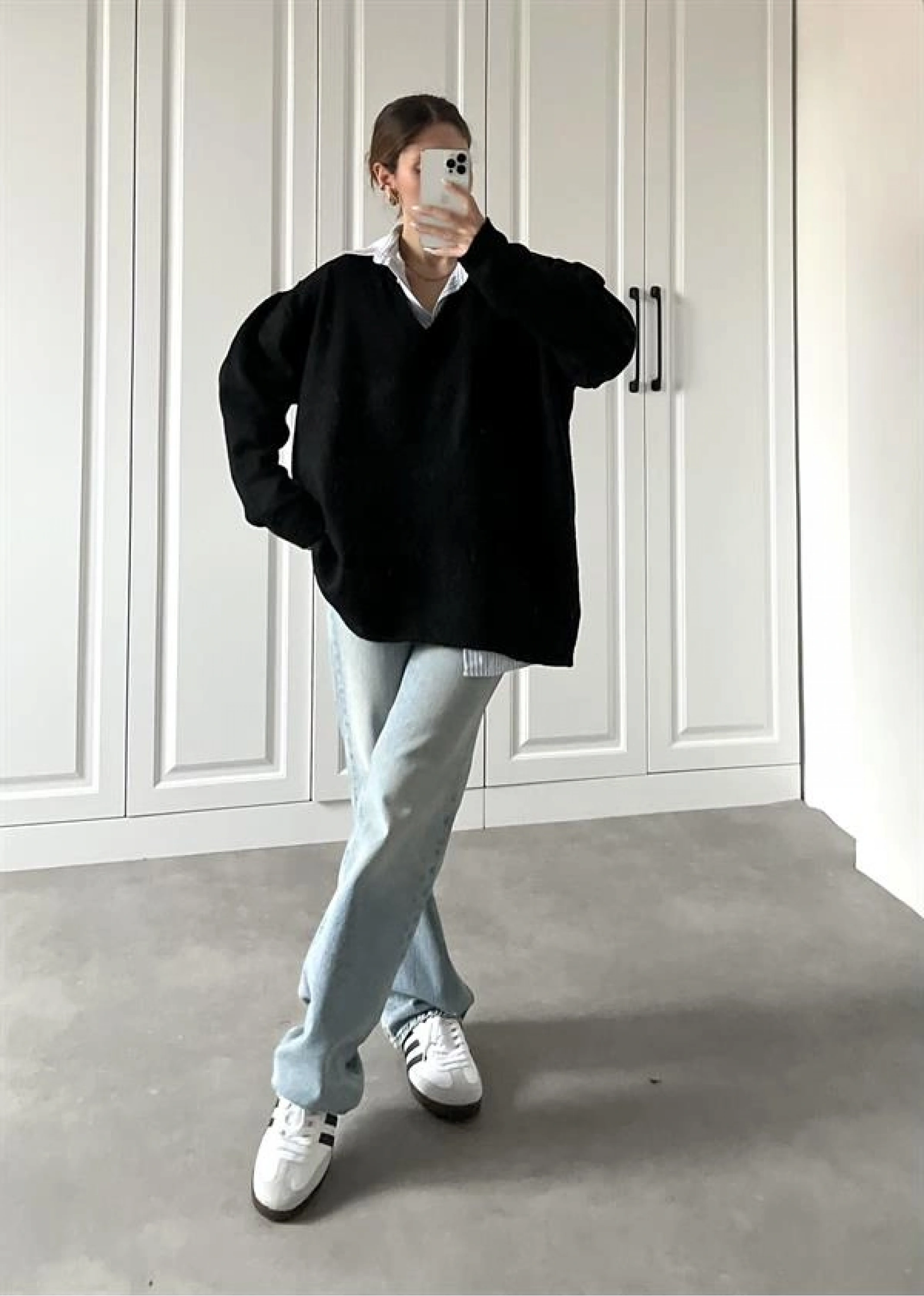 V Yaka Oversize Siyah Basic Kazak
