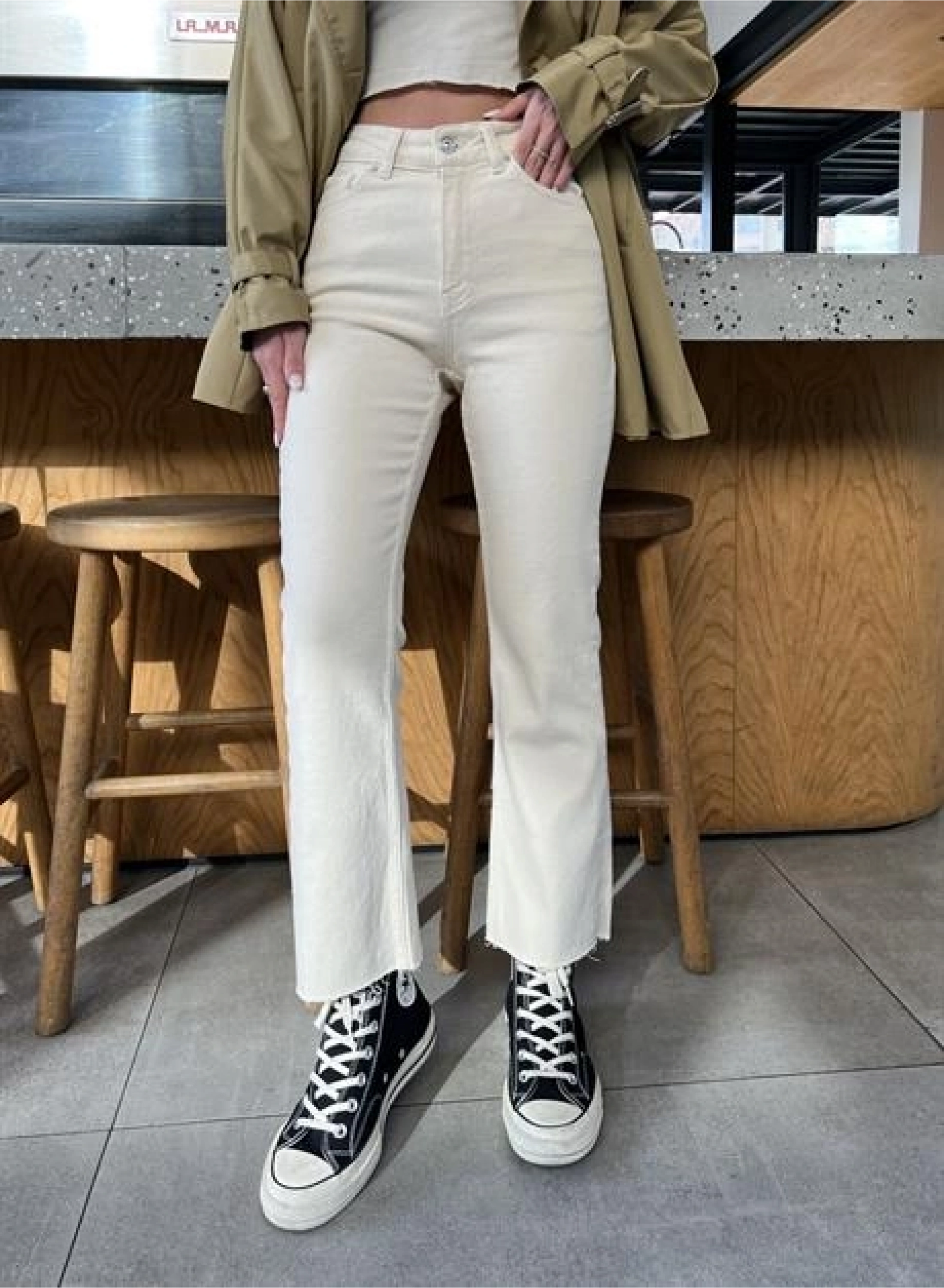 ZR MODEL BEJ KESİK PAÇA JEAN
