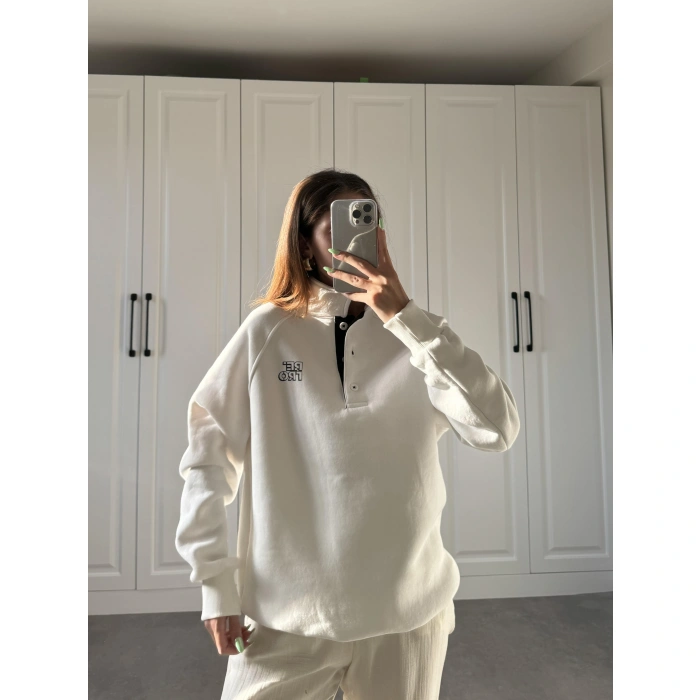 Beyaz Yakalı Şardonlu Sweat