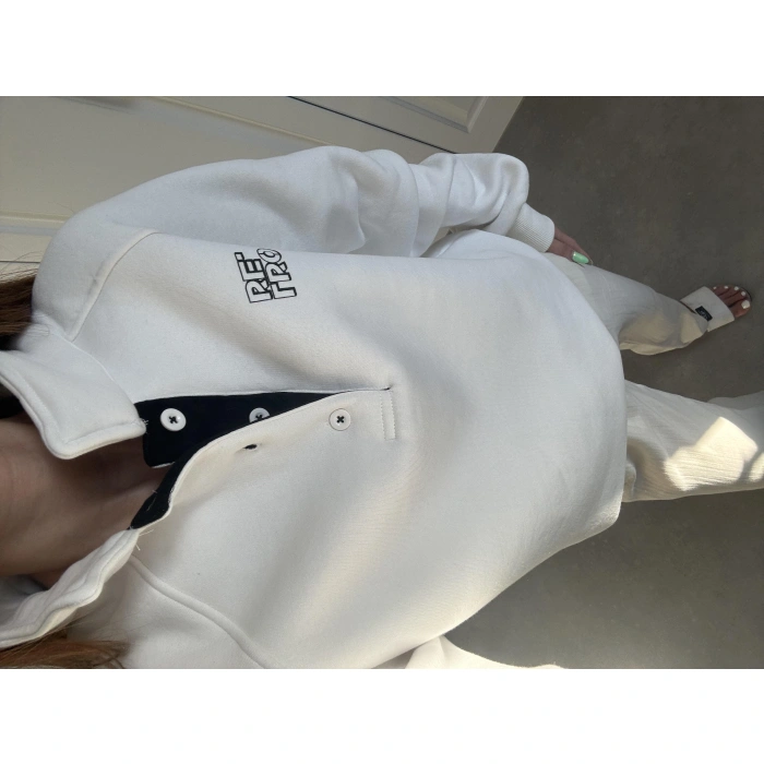 Beyaz Yakalı Şardonlu Sweat