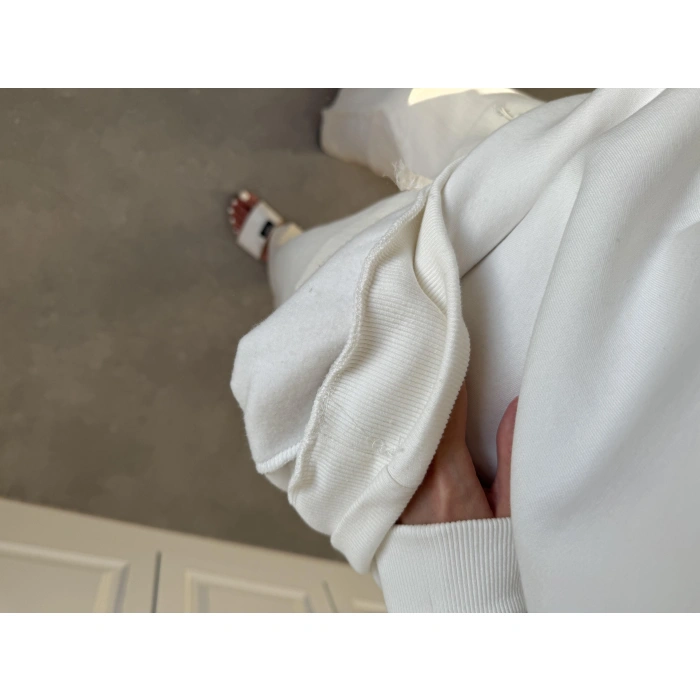 Beyaz Yakalı Şardonlu Sweat