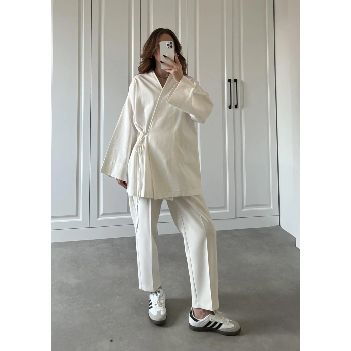 Beyaz Yandan Bağlamalı Gabardin Kimono Ceket
