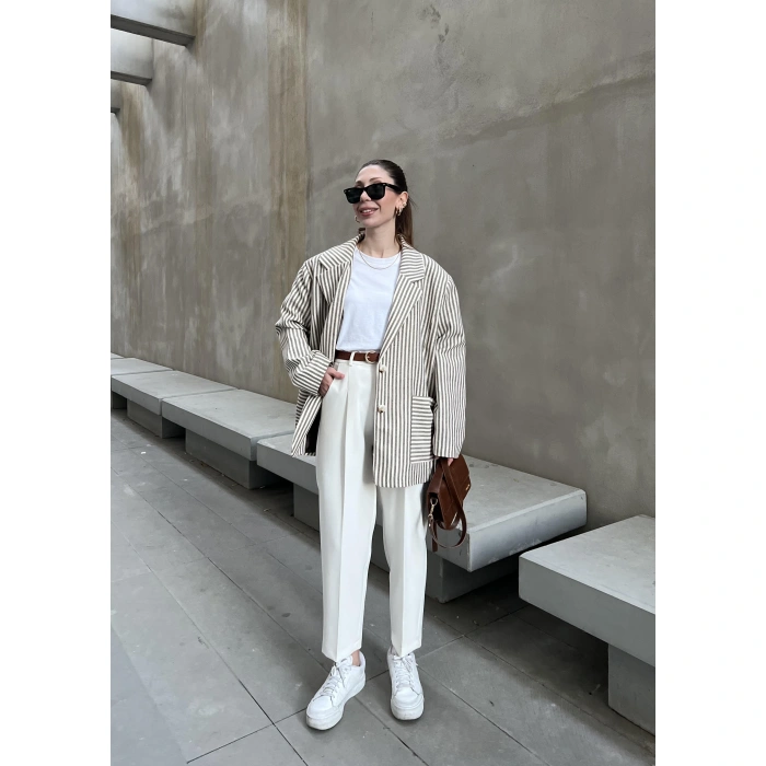 Kemerli Beyaz Havuç Kumaş Pantolon