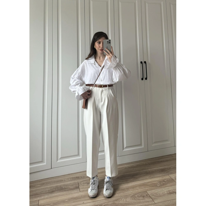 Kemerli Beyaz Havuç Kumaş Pantolon