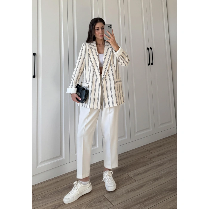Keten Astarlı Siyah Çizgili Blazer Ceket