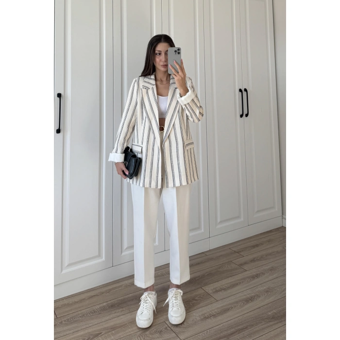 Keten Astarlı Siyah Çizgili Blazer Ceket