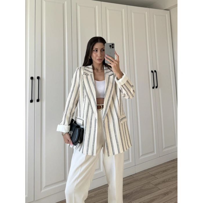 Keten Astarlı Siyah Çizgili Blazer Ceket