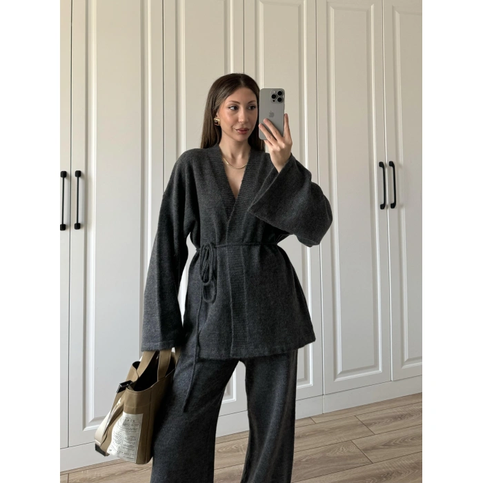 Luvre Bağlamalı Antrasit Triko Takım