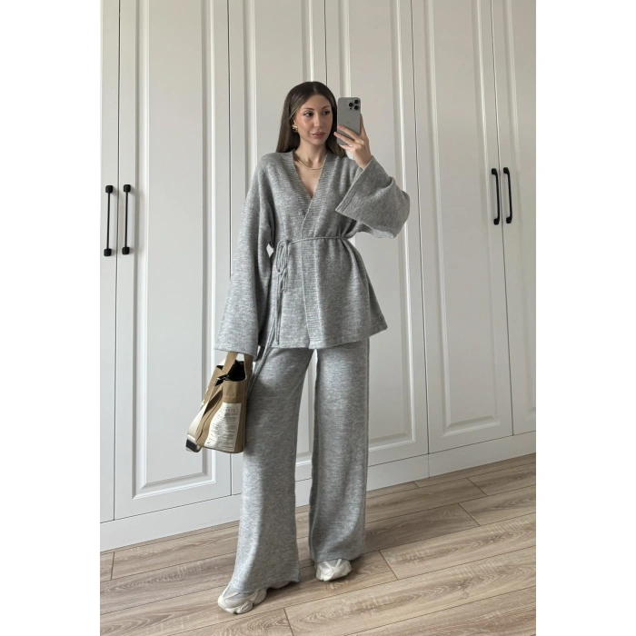 Luvre Bağlamalı Gri Triko Takım
