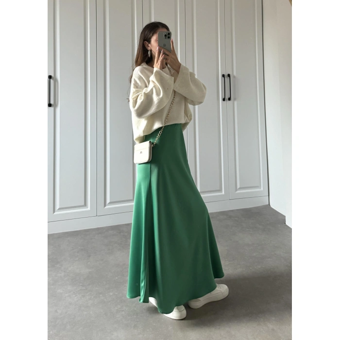 Maxi Boy Yeşil Saten Etek