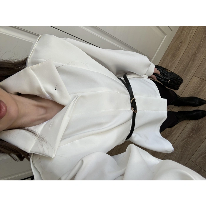 Tasarım Kemerli Duble Beyaz Trenç Ceket