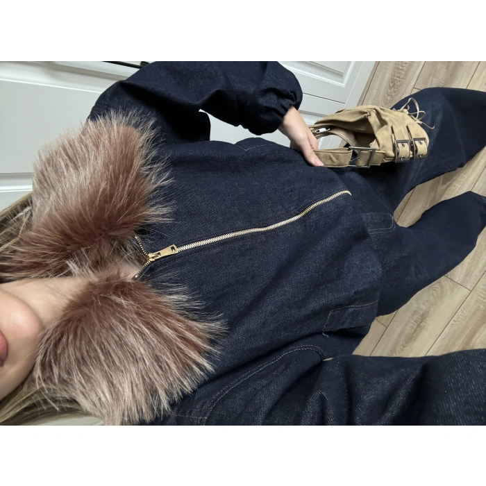Yakası Çıkarılabilir Kürk Detaylı Denim Takım