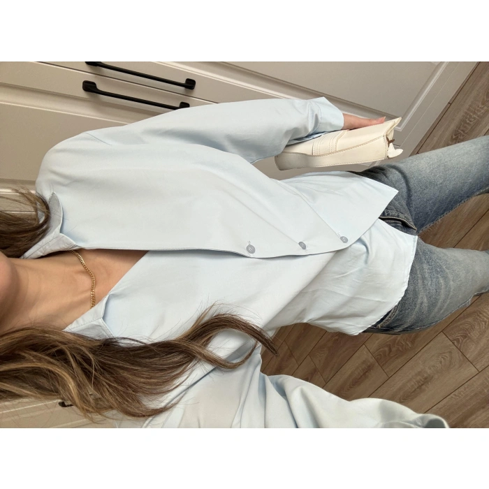 Yandan Düğmeli Çapraz Tasarım Bebe Mavi Poplin Gömlek