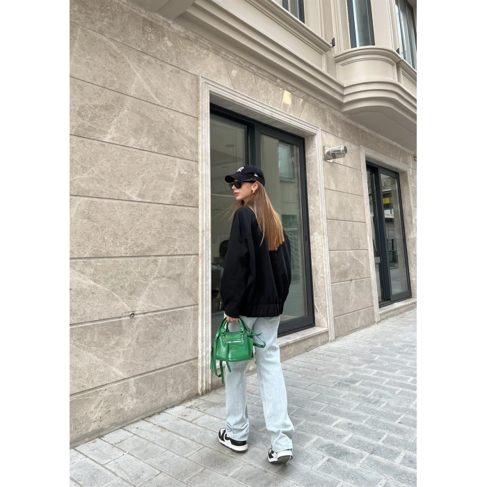 Zr Model Yırtık Jean