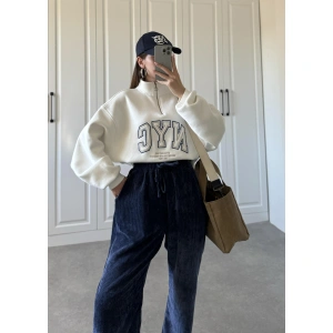 NycQ İçi Şardonlu Premium Beyaz Sweatshirt