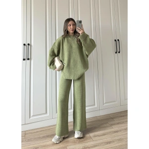 Sık Dokuma Tok Nude Yeşili Triko Takım