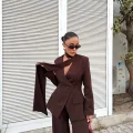 Kadın Modern Tasarım Şal Detaylı Pantolon Ceket Takımı