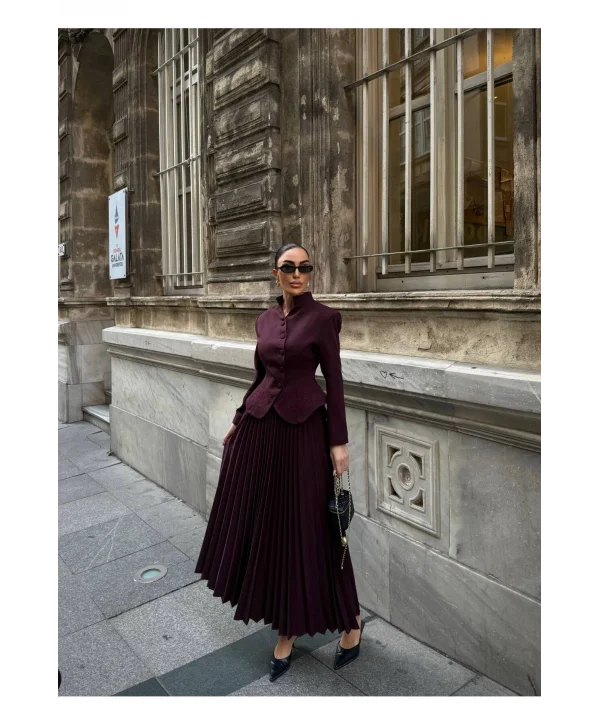 Kadın Bel Oturtmalı Nakış Detaylı Düğmeli Pliseli Uzun Etek & Ceket Takım