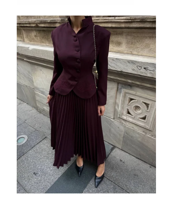 Kadın Bel Oturtmalı Nakış Detaylı Düğmeli Pliseli Uzun Etek & Ceket Takım