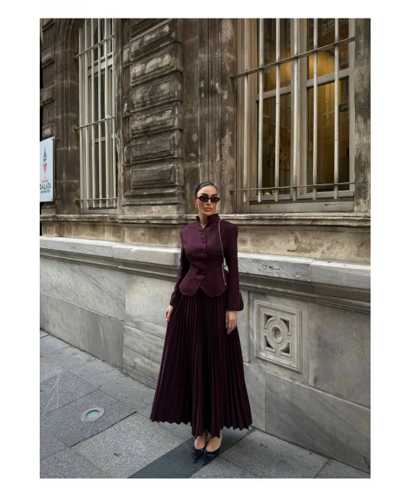 Kadın Bel Oturtmalı Nakış Detaylı Düğmeli Pliseli Uzun Etek & Ceket Takım