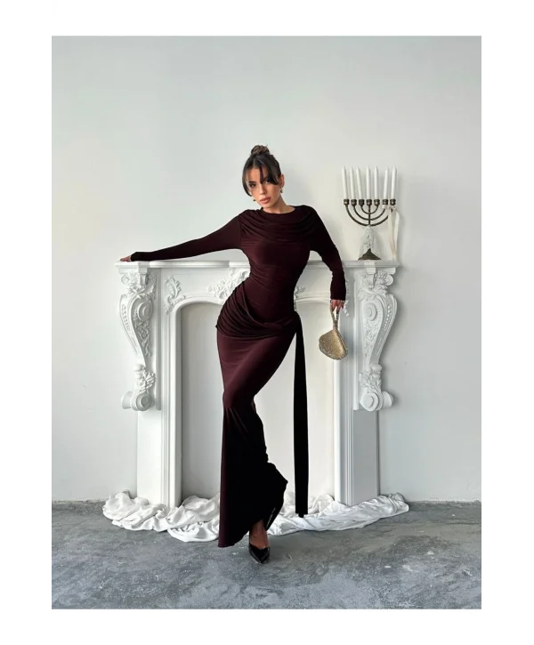 Kadın Drapeli Vücudu Saran Asimetrik Detaylı Uzun Zarif Elbise