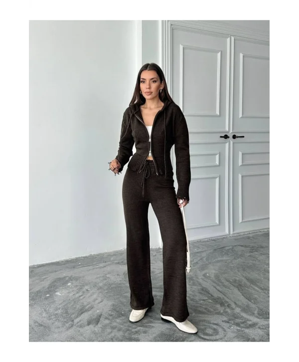 Kadın Fermuarlı Triko Eşofman Takımı – Yüksek Bel, Geniş Paça, Rahat Form