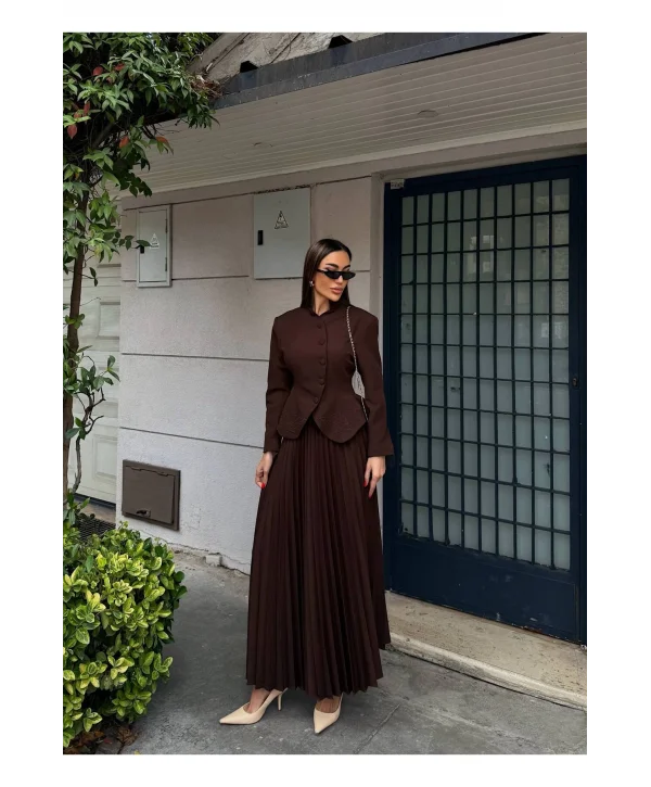 Kadın Nakış Detaylı Bel Oturtmalı Düğmeli Ceket & Pliseli Uzun Etek Takım