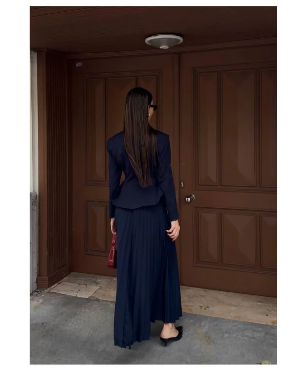 Kadın Nakış Detaylı Bel Oturtmalı Düğmeli Ceket & Pliseli Uzun Etek Takım