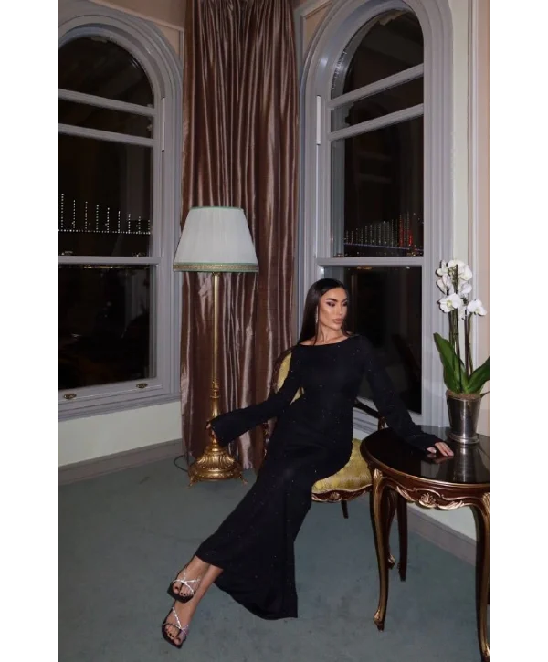 Kadın Siyah Simli Sırt Dekolteli Uzun Elbise