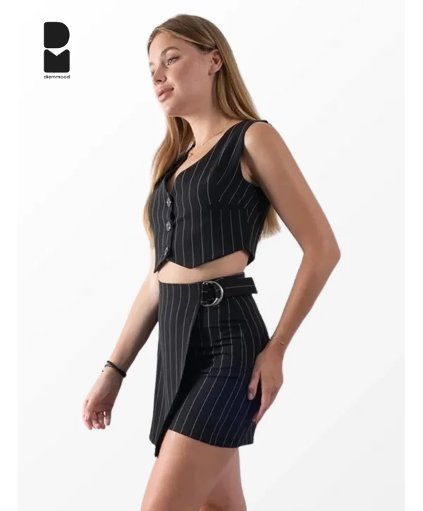 Kadın Siyah Çizgili Crop Yelek