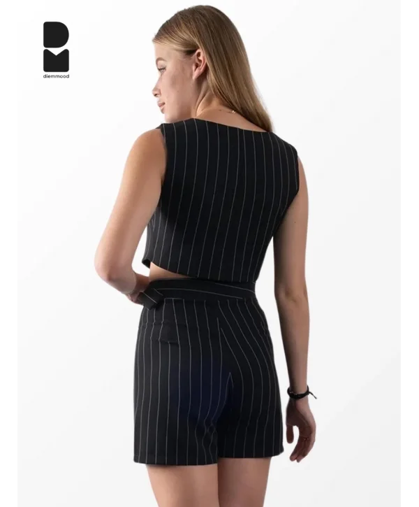Kadın Siyah Çizgili Crop Yelek